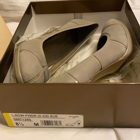 New in the box - Franco Sarto heels suede w leather detail - Picture 5 of 6